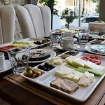 Grand Otel